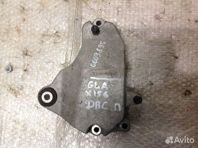Кронштейн двигателя правый mercedes x156 gla