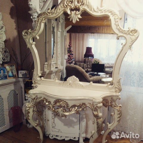 Стол консоль с рамой