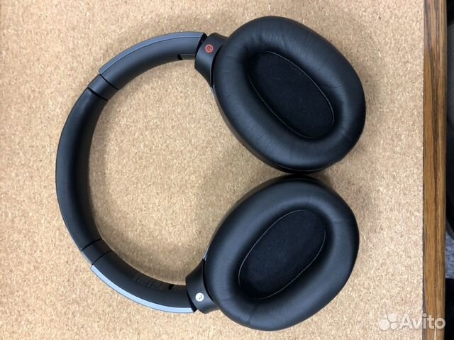 Беспроводные наушники Sony WH-1000XM2 Беспроводные наушники Sony WH-1000XM2