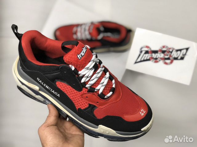 Новые Кроссовки Balenciaga Triple S Размеры 36-45 Новые Кроссовки Balenciaga Triple S Размеры 36-45
