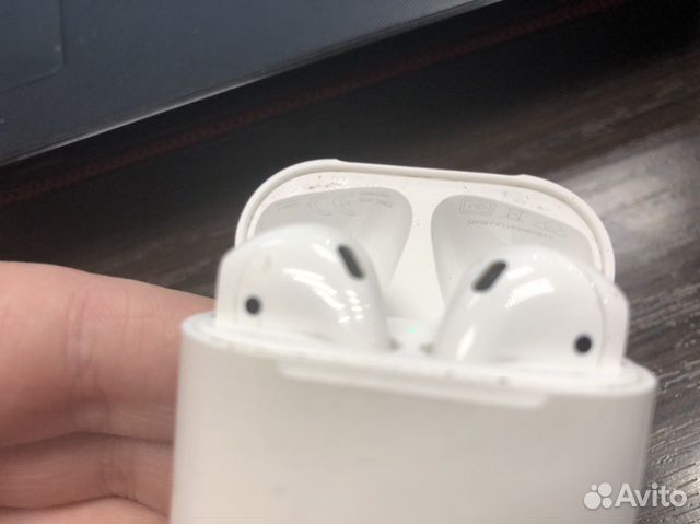 Беспроводные наушники Apple AirPods A1602 Беспроводные наушники Apple AirPods A1602