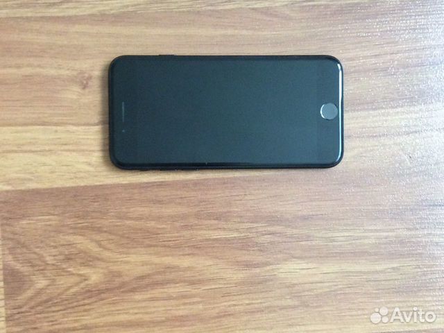 Телефон iPhone 7 Телефон iPhone 7