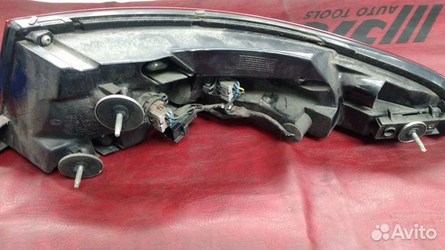 Продается фонарь задний левый Jaguar XF 2008