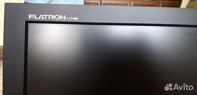 Монитор LG Flatron L1740B