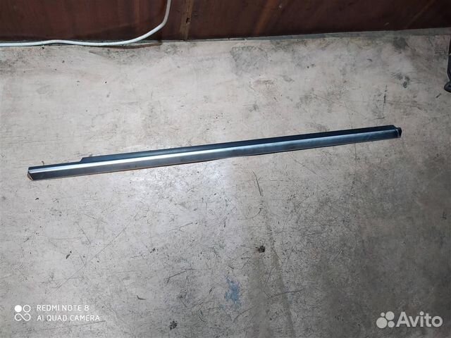 Накладка стекла переднего правого Mercedes Benz W Накладка стекла переднего правого Mercedes Benz W
