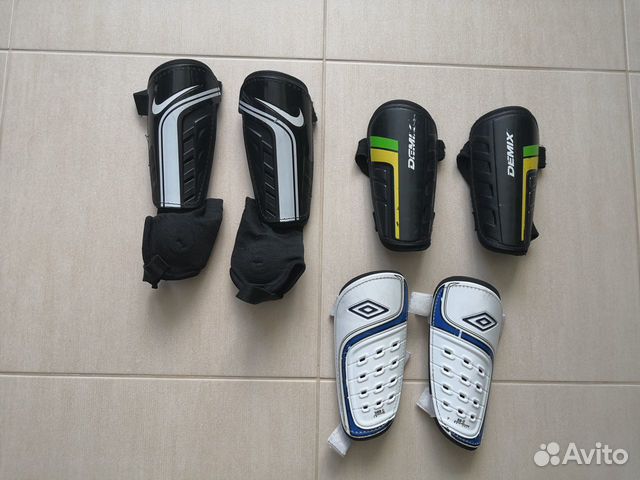 Футбольные щитки Футбольные щитки