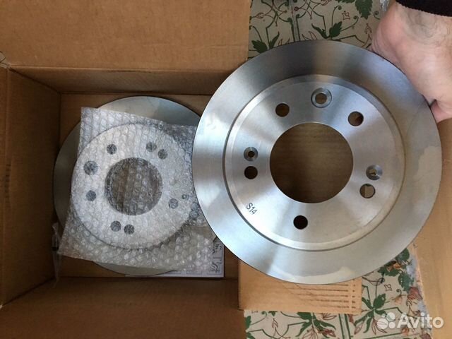 Диски тормозные задние Hyundai i30 от Brembo. 5841