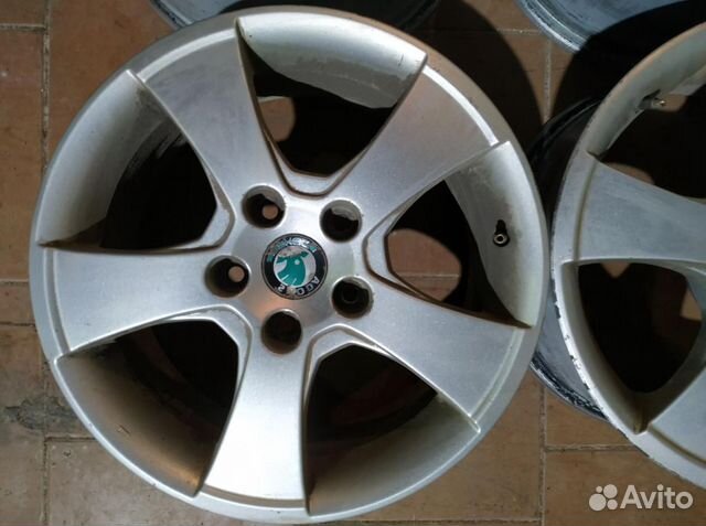 Диски бу оригинал R16 P на Skoda Volkswagen