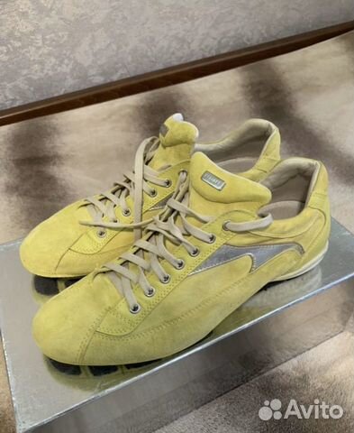 Cesare P Италия