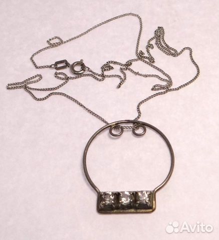 Серебряный кулон на цепочке