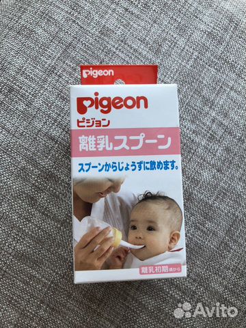 Новая бутылочка с ложечкой Pigeon Новая бутылочка с ложечкой Pigeon