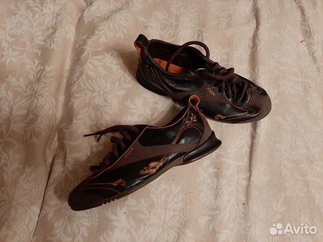 Кожаные кроссовки reebok 35.5 оригинал Кожаные кроссовки reebok 35.5 оригинал