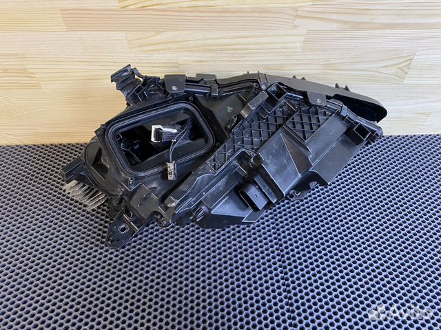 Mercedes GLA W156 фара правая LED