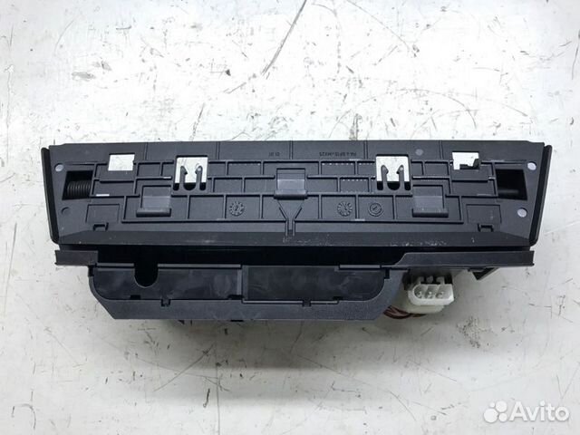 Пепельница Bmw 7 Series F01 N63B44A 2010 Пепельница Bmw 7 Series F01 N63B44A 2010