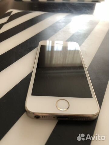 Телефон iPhone 5s 16гб Gold Телефон iPhone 5s 16гб Gold