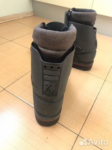 Альпинистские пластиковые ботинки