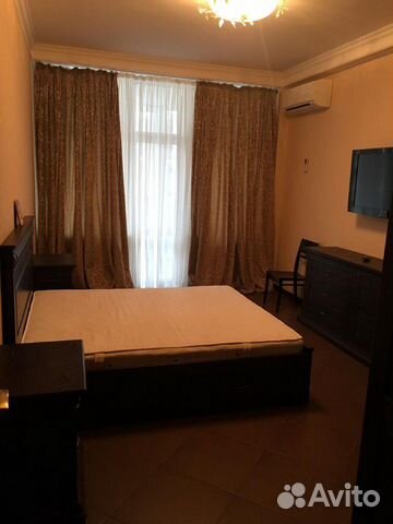 2-к квартира, 100 м², 1/11 эт.