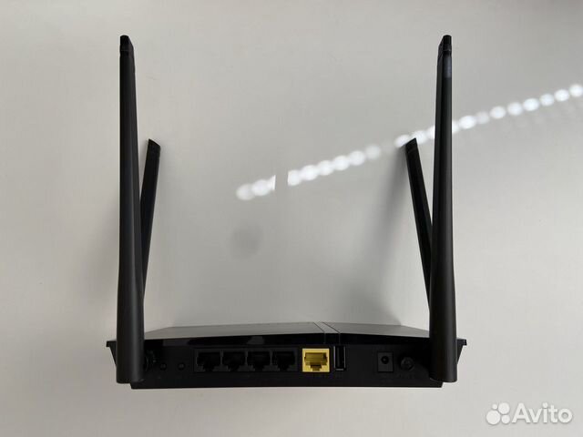 Маршрутизатор D-Link DIR 825 Маршрутизатор D-Link DIR 825