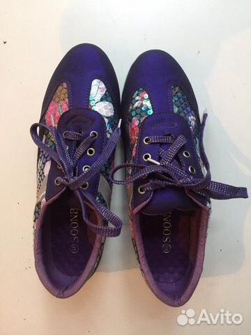 Кроссовки новые 38 размер