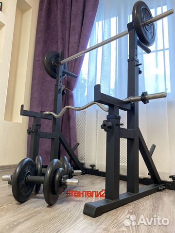 Стойка со штангой и гантелями