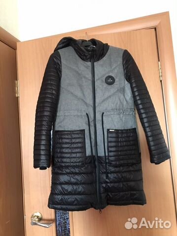 Демисезонное пальто для девочки