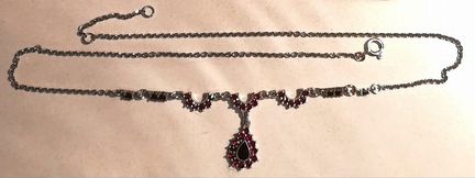 Гранатовое колье