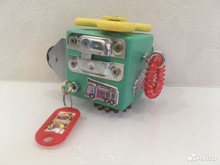 Развивающая игрушка