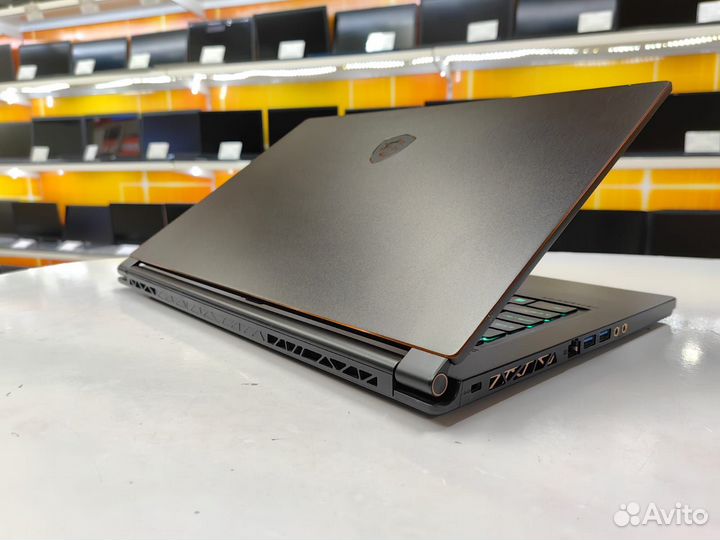 Игровой MSI 15.6