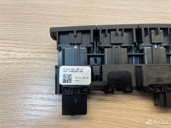 Блок кнопок Skoda Rapid