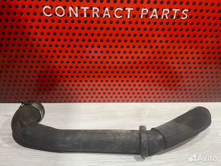 Патрубок интеркулера Land Rover Range Rover Vogue