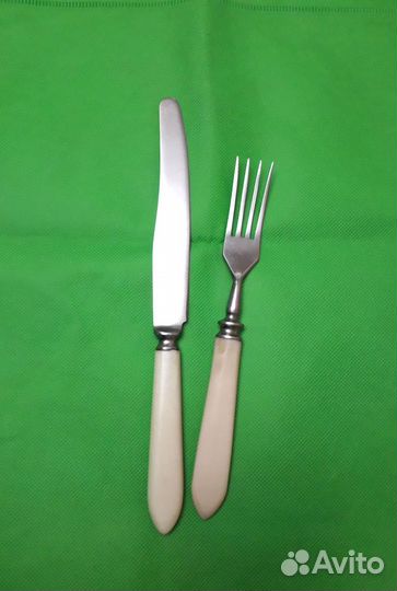 Набор вилок и ножей времен СССР
