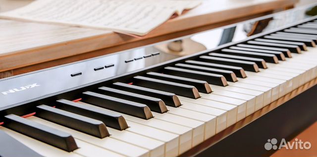 Пианино Nux NPK-10. Белые и чёрные, в наличии