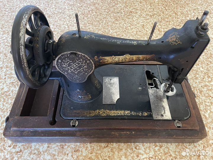 Швейная машинка зингер ручная