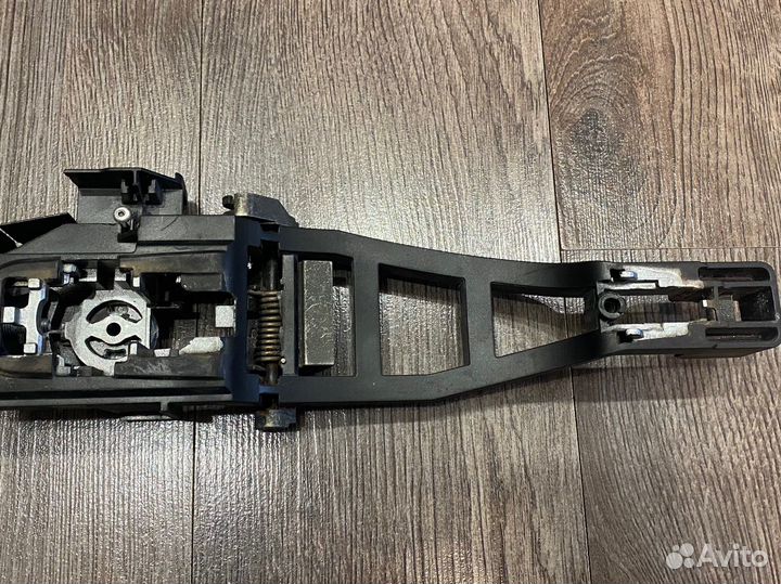 Кронштейн ручки двери правой Форд Си Макс