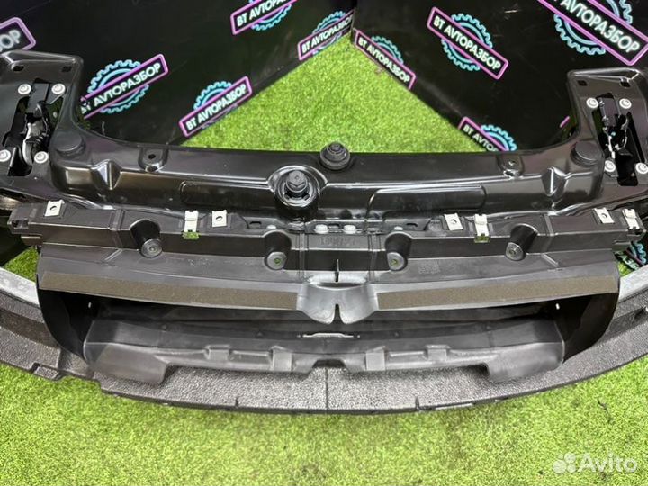 Рамка радиатора Bmw 1-Series F20 N13B16A 2015