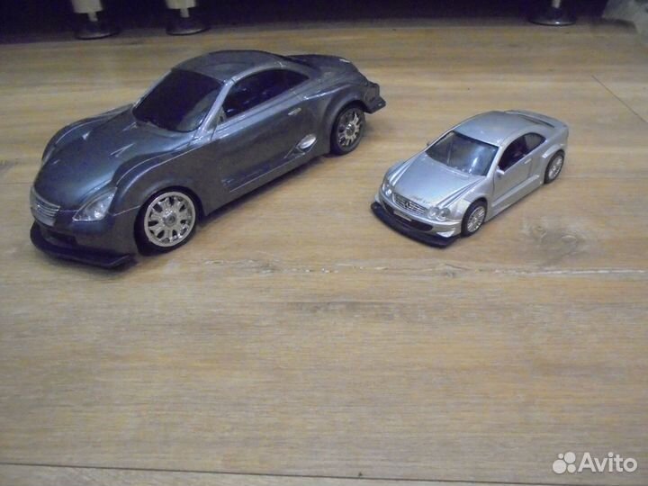 Машинка Mercedes-Benz