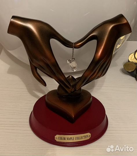 Статуэтки интерьерные