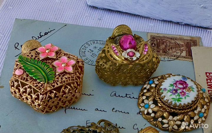 Брошка. Флакон. Виниаж Европа. Латунь