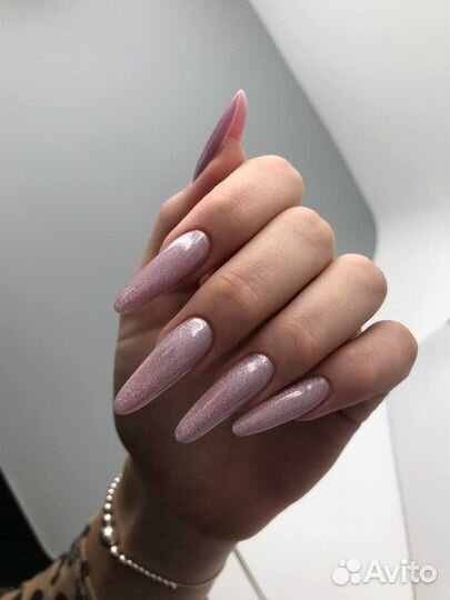 Маникюр и педикюр