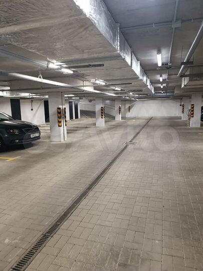 Машиноместо, 15 м²
