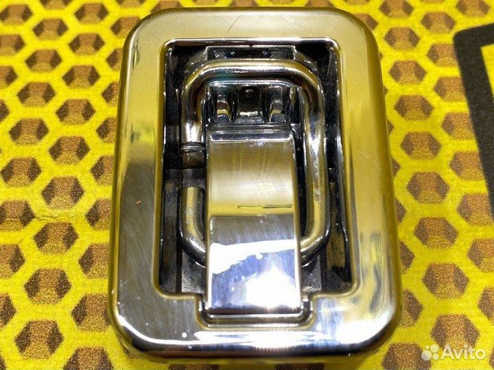 Крючок в багажник левый Kia Quoris KH G6DJ 2017