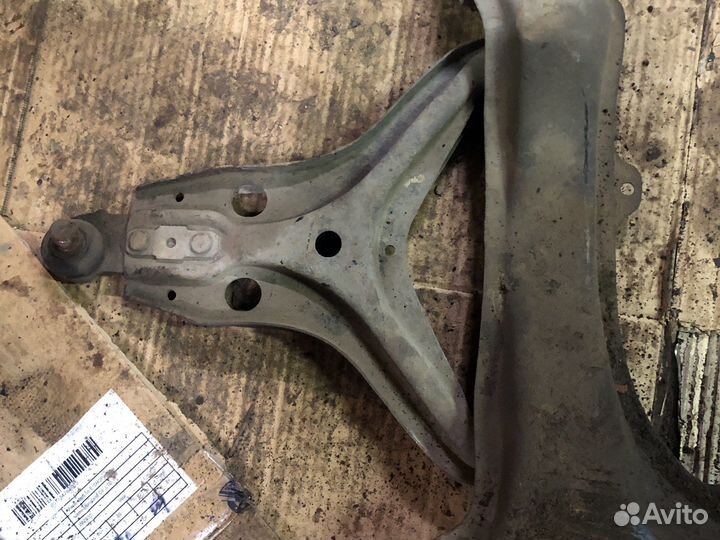 Подрамник Audi 80