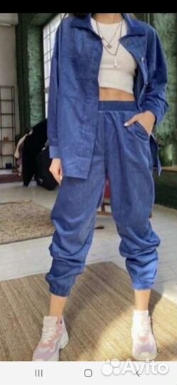 Спортивный стильный костюм