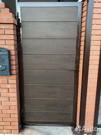 Боковая дверь в гараж