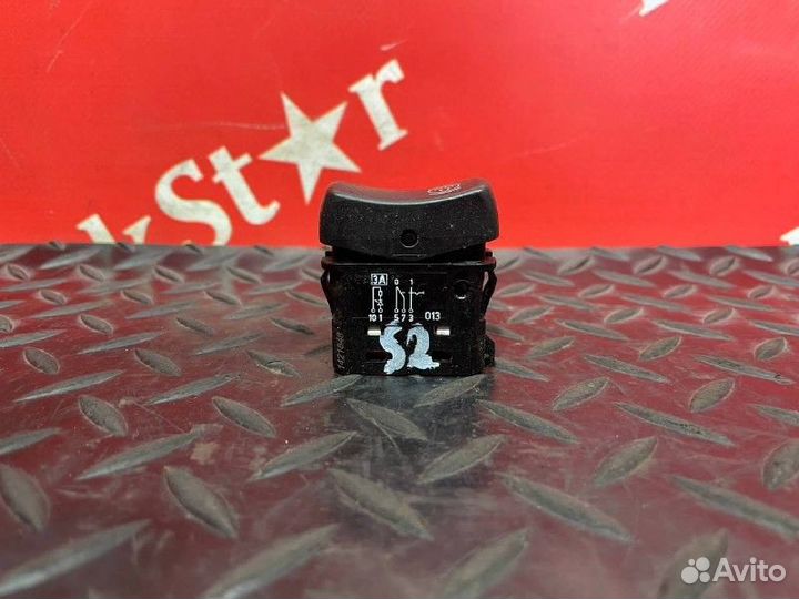 Кнопка выключения моторного тормоза