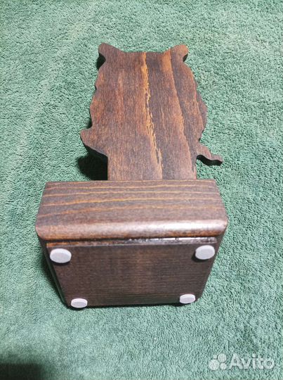 Подставка для телефона. из дерева. На стол