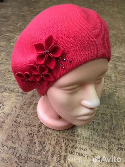 Головные уборы,перчатки и палантины