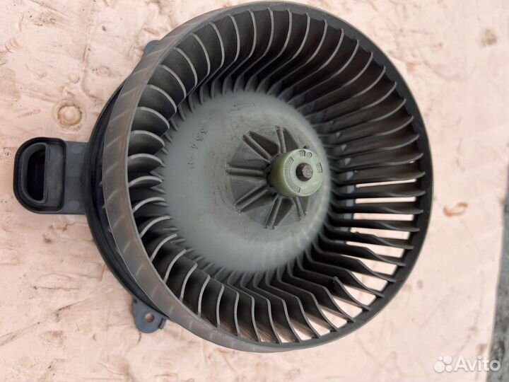 Моторчик отопителя печки LR RR Vogue L405