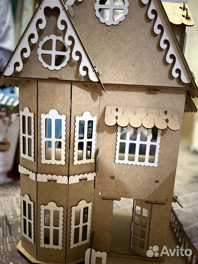 Домик кукольный