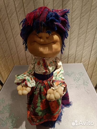 Кукла ручной работы с одеждой
